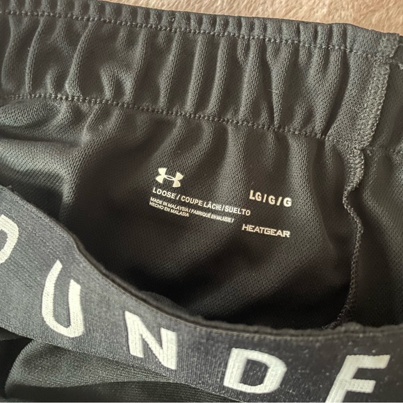 Under Armour Athletic Shorts - Picture 3 of 3